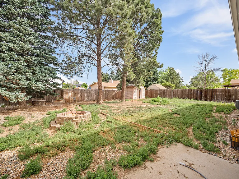 7530 Deer Trl — Photo 26