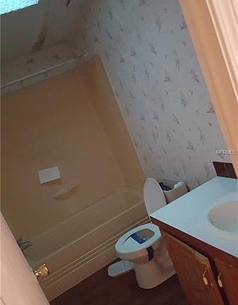 4th image of 12513 Edgeknoll Dr