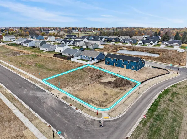 318 Wild Rose Way, Stoughton, WI 53589