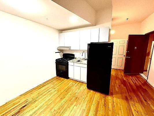 4th image of 15 Lawton St APT 22A