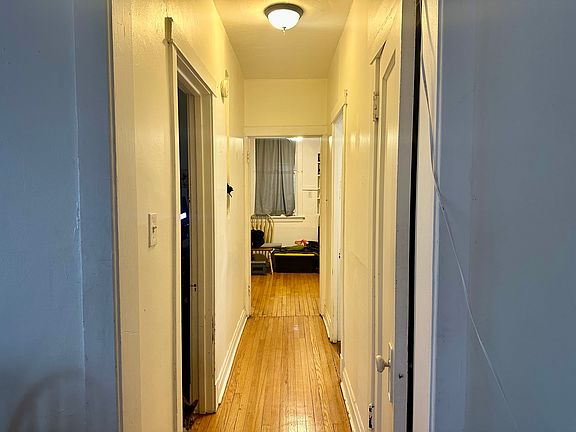 4th image of 4200 N Western Ave #2