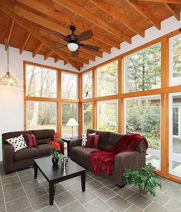 3rd image of 3725 Linda Ln