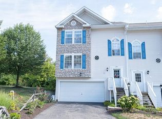 233 Mountain Dr, Carnegie, PA 15106