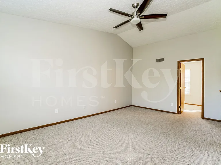 5856 Oldenburgh Way — Photo 11