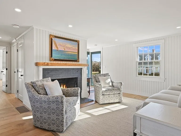 29 Mercier Way — Photo 3