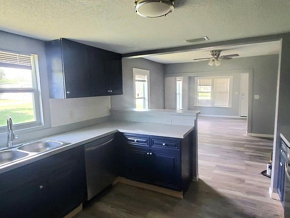 3rd image of 731 37th St S
