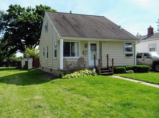 1104 E Greenlawn Ave, Lansing, MI 48910