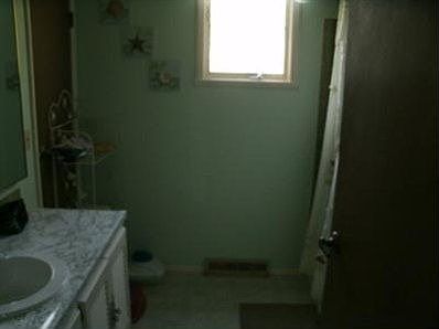 5th image of 8503 Oak Knl