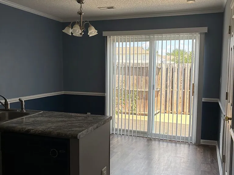 2330 Vineyard Dr #N4 — Photo 7