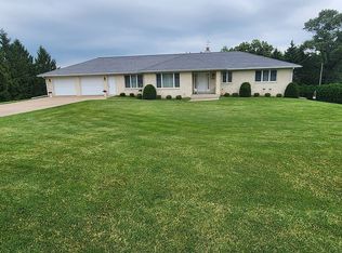 12589 Barony Dr, Dubuque, IA 52001