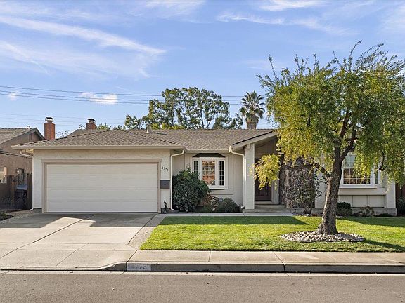 2nd image of 4775 Calle De Lucia