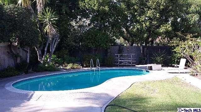 2nd image of 8427 Leroy St
