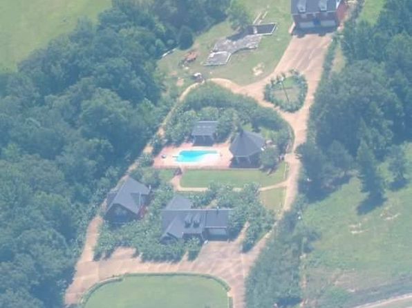 52 Graham Lake Rd