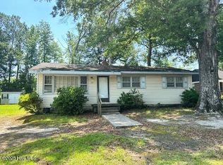 107 Woodside Rd, Greenville, NC 27834