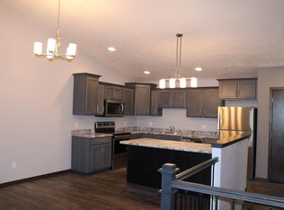 3602 S Outfield Cir, Sioux Falls, SD 57110
