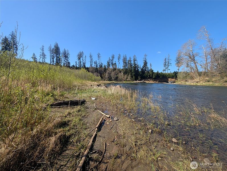 4th image of 999 Whitcomb-Dimmel Road
