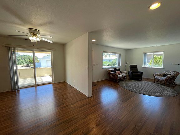 5th image of 410 Green Heron Dr