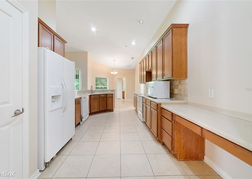 1st image of 3643R Bristol Cove Ln