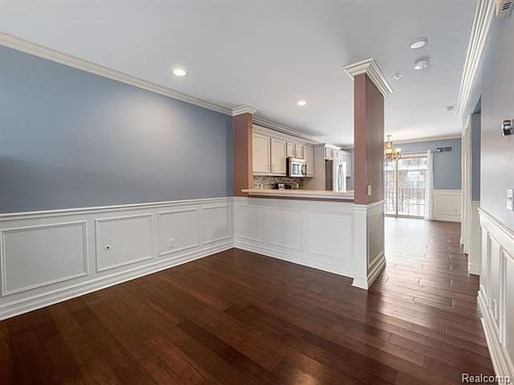 4th image of 3134 Camden Dr #1