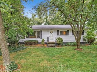 33720 Kirby St, Farmington Hills, MI