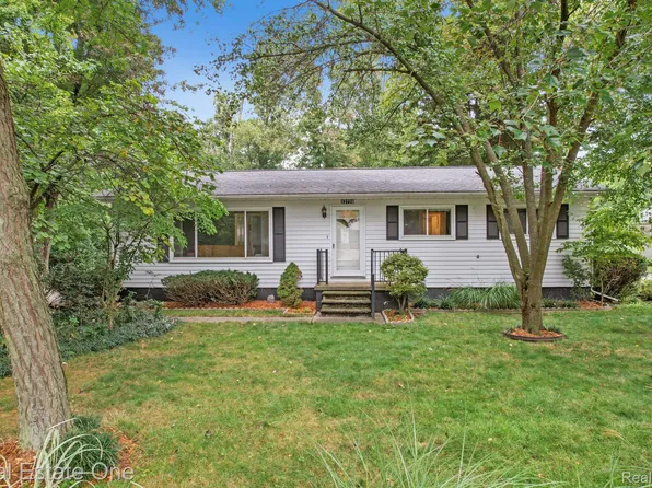 33720 Kirby St, Farmington Hills, MI 48335