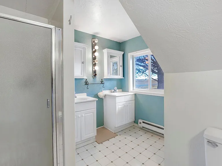 3321 Addison Ave E — Photo 27
