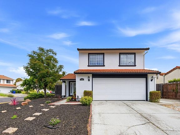 2nd image of 1145 Lovelock Way