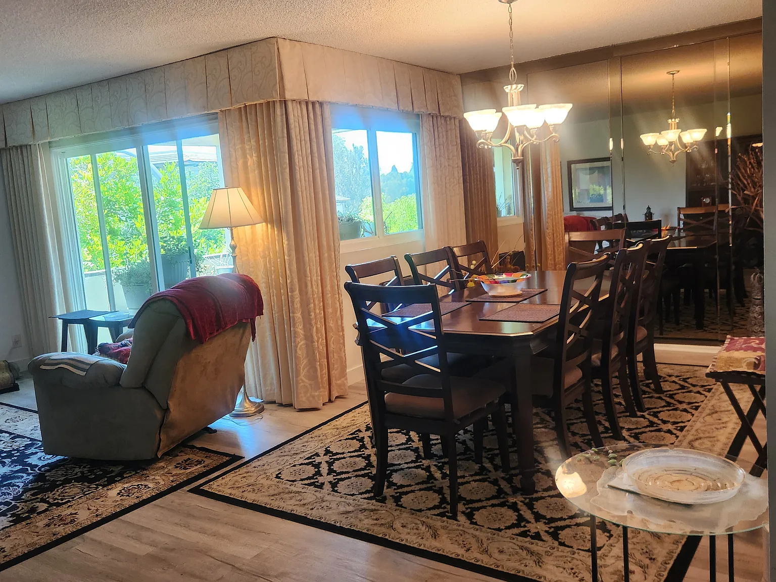 2 bed, 1102 sqft, $3,195 — Photo 4