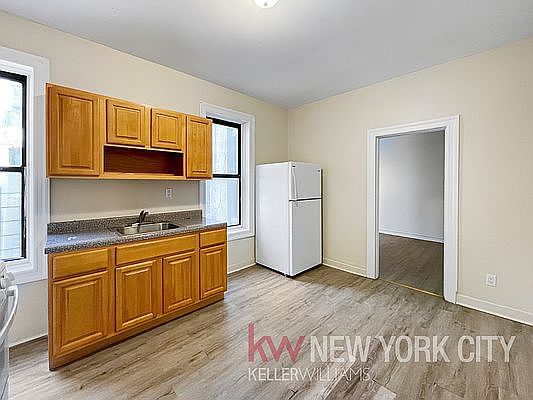 1st image of 969 43rd St APT B1