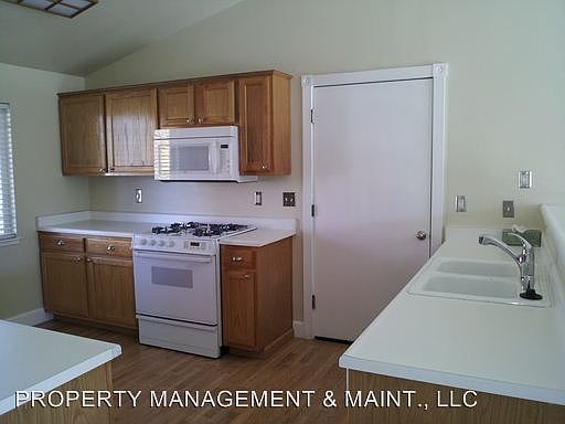 2nd image of 1343 E Wales Ct