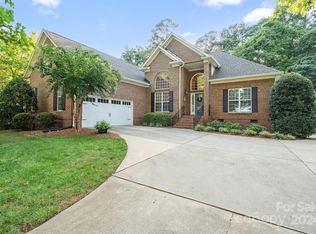 2575 Penngate Dr, Sherrills Ford, NC 28673