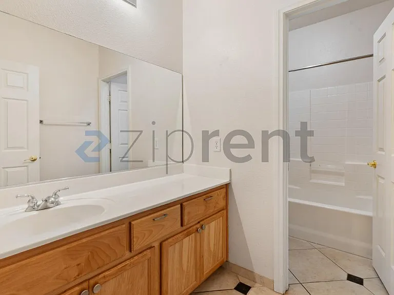 1158 Mirage Lake St — Photo 15