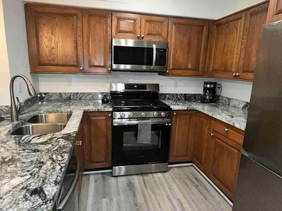 3rd image of 6254 Escondido Dr #2