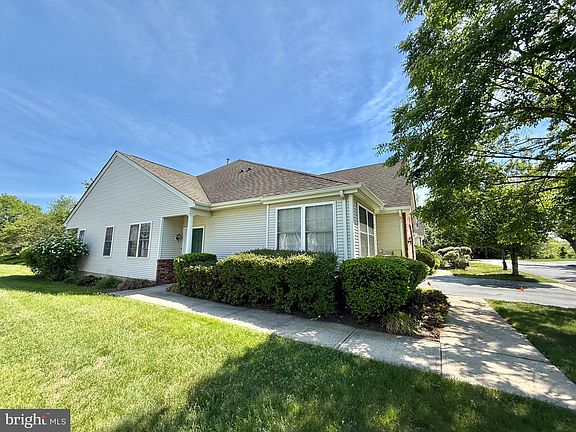 2nd image of 73 Meadowlark Dr