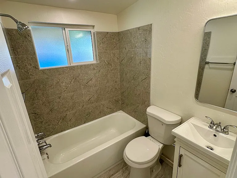 2928 N Tyndall Ave — Photo 7