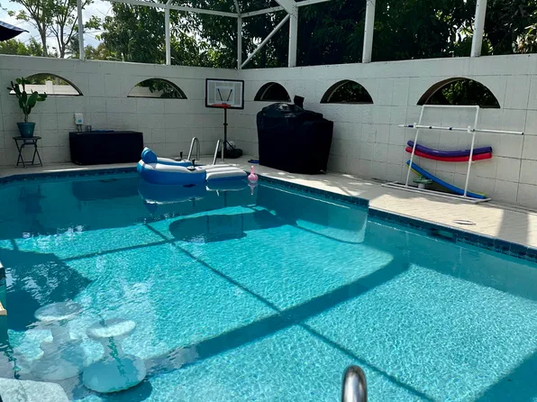 316 SE 27th St, Cape Coral, FL 33904