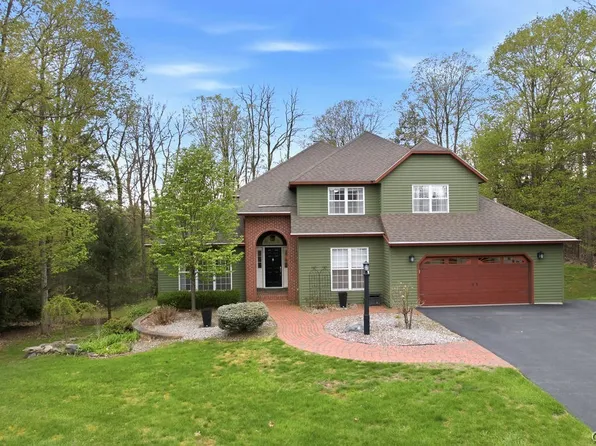 3967 Stetson Cir, Syracuse, NY 13215