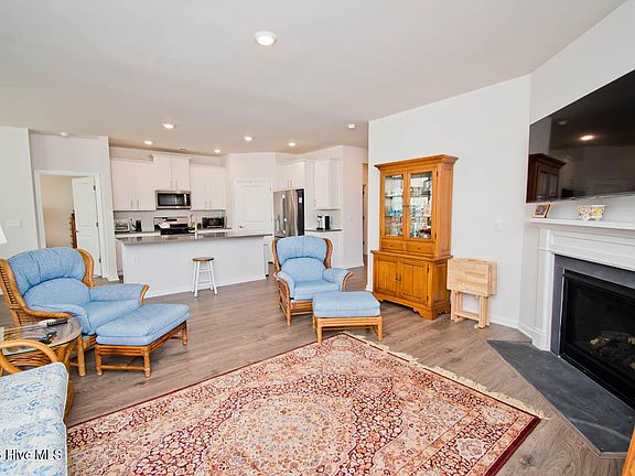5th image of 1001 Alizarin Lane
