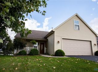 7022 Twin Lakes Rd, Perrysburg, OH 43551