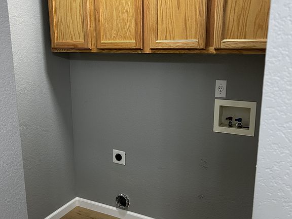 5th image of 5225 White Willow Dr APT J200