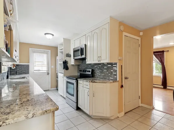 97 Castle Road, Bristol, CT 06010