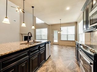 113 Thoroughbred St, Waxahachie, TX 75165