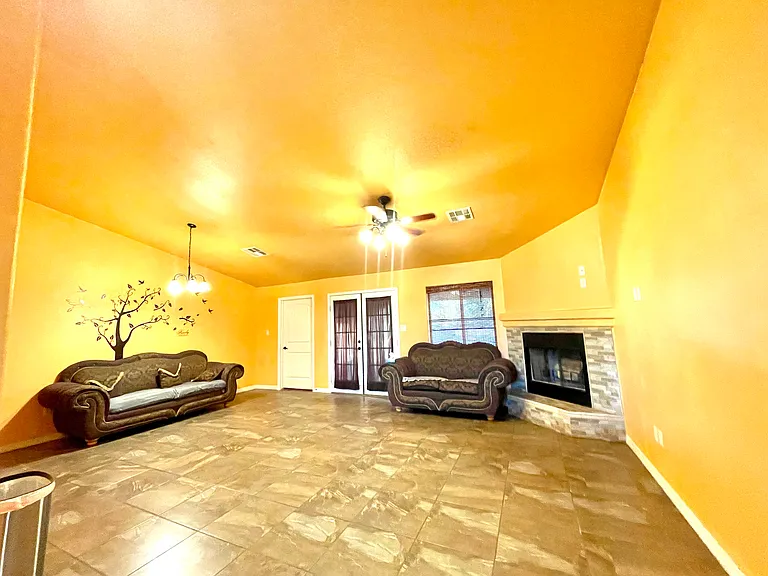 597 N Marshall Loop Ct — Photo 7