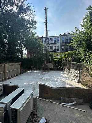 Rented by Nooklyn NYC LLC | media 18