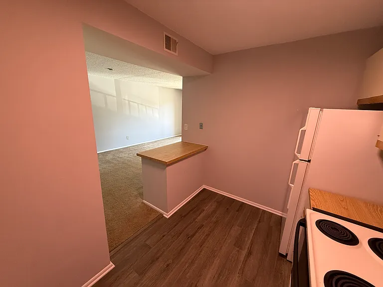 802 Putnam Blvd — Photo 20