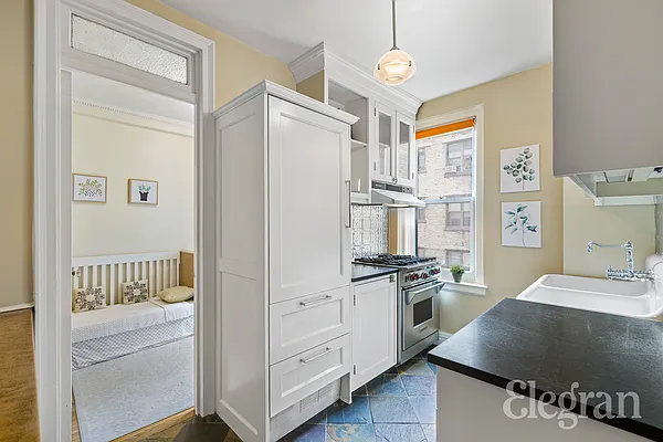 Sold by (Legacy) Elegran | media 5