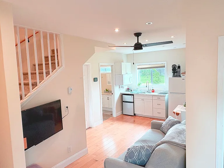 934 Bagdad Rd #LOFT1 — Photo 6