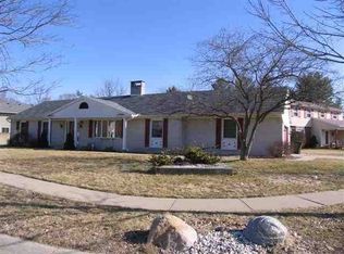1824 N Bay Dr, Elkhart, IN 46514