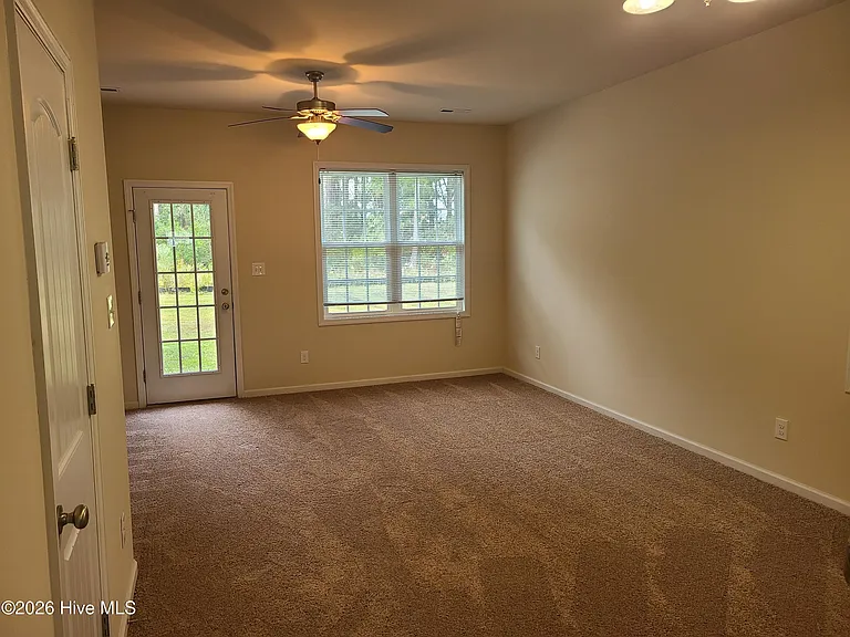 123 Beacon Woods Dr — Photo 5