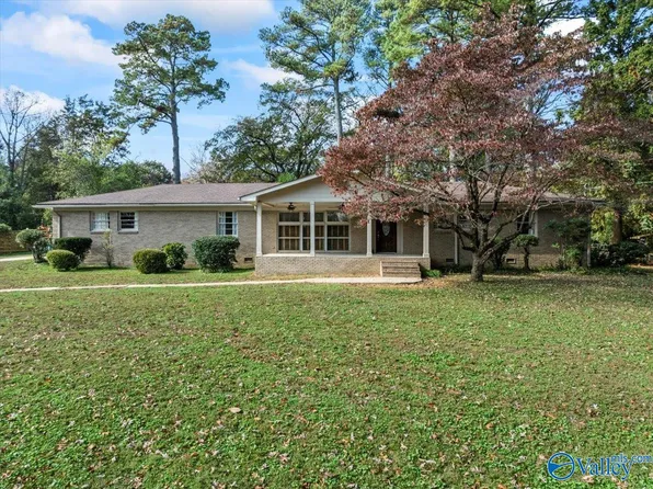 7710 Martha Dr SE, Huntsville, AL 35802